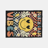4年生Vibes 4年生レトロ先生1日目 フリースブランケット (正面(横))