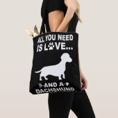 4必要なのは愛とダシュント トートバッグ (クローズアップ)