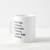 4文字あるもの コーヒーマグカップ (正面左)