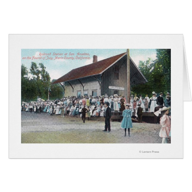 4日の鉄道駅の外景 (正面横)