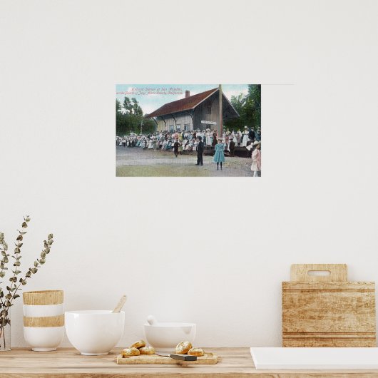 4日の鉄道駅の外景 ポスター (キッチン)