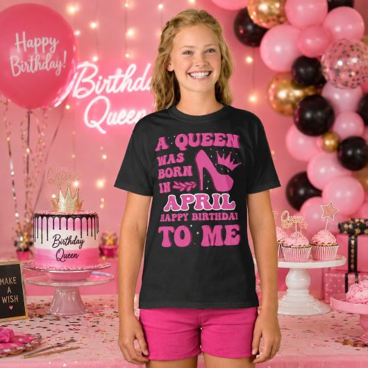 4月に女王様が生まれた – クラシカルな誕生日ギフト Tシャツ