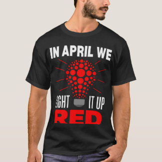 4月に我々は自閉症意識のために赤く点灯するM Tシャツ