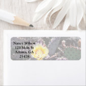 4月のサボテンの黄色い花 ラベル (インサイチュ)