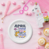 4月のハグと濡れた鼻 - かわいい犬と猫のアート ペーパープレート (パーティー)