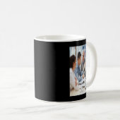 4月誕生日引用文キングス生まれは4月に開催される コーヒーマグカップ (正面右)