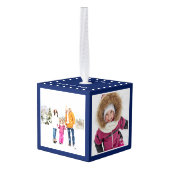 4枚の写真パーソナライズされたクリスマス記念ダークブルー キューブオーナメント (裏面アングル)