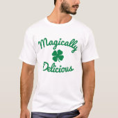 4枚の葉のクローバーが魔法のように美味しい Tシャツ (正面)