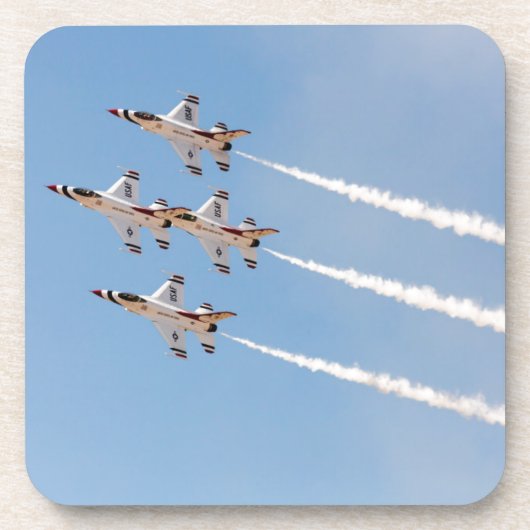 4機のF-16サンダーバードが近接フォーメーション飛行 コースター (正面)