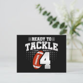 4歳のタックルフットボールパーティーキッズ 4歳の誕生日 ポストカード (スタンド正面)