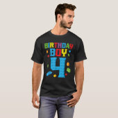 4歳の誕生日おめでとう!マスタービルダーの男の子 4歳の建設 Tシャツ (正面フル)