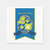 4歳の誕生日の騎士は盾の子供のパーティー スタンダードカクテルナプキン (正面)