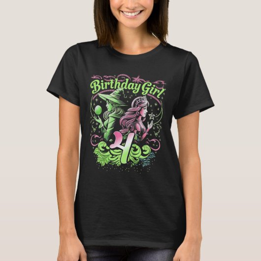 4歳の誕生日を迎える女の子の魔法使い ピンクとグリーン Tシャツ (正面)