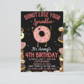 4歳の誕生日ドーナツあなたの振りかけの女の子を失う 招待状 (スタンド正面)
