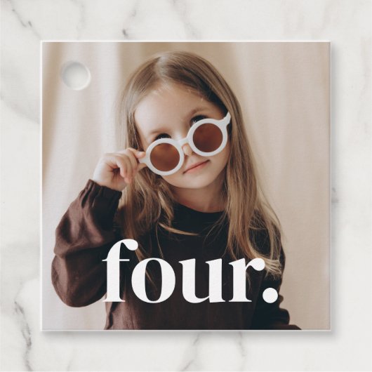 4歳の誕生日フォト - four フェイバータグ (正面)