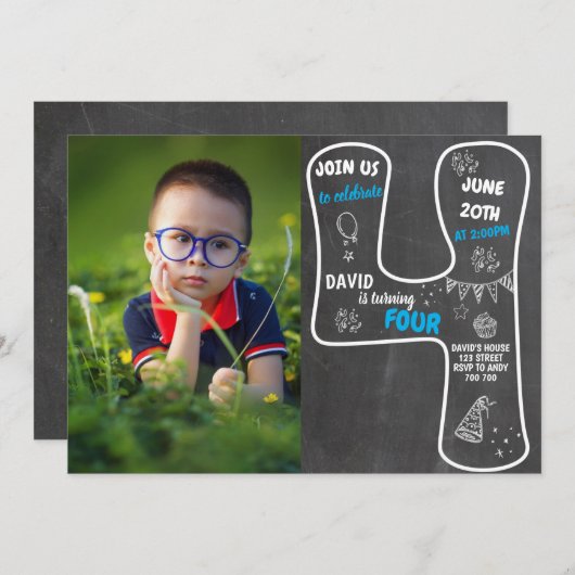4歳の誕生日ボーイの黒板(写真の青い数字) 招待状 (正面/裏面)