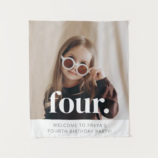 4歳の誕生日写真ウェルカムサイン タペストリー (正面)