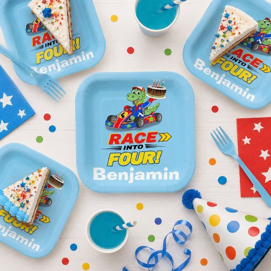 4歳の誕生日恐竜レーシングカー用準備はいい? ペーパープレート