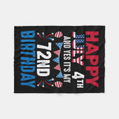 4番目とYesそれは私の72番目の誕生日アメリカの愛国者 フリースブランケット (正面(横))
