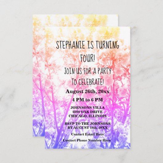 4番目の誕生日パーティー名前をカスタムするピンクフローラかわいい 招待状 (正面/裏面)