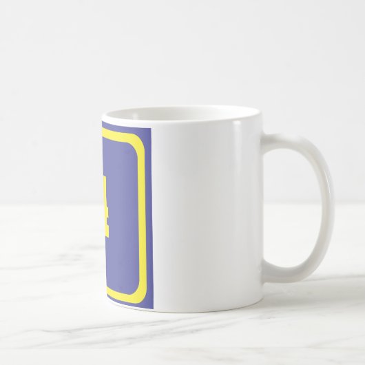 4番 コーヒーマグカップ (右)