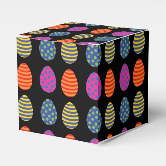 4色のイースターエッグ フェイバーボックス (正面サイド)