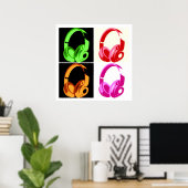 4色ヘッドフォンポップ・アートのアートヘッドフォン ポスター (ホームオフィス)