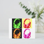 4色ヘッドフォンポップ・アートのアートヘッドフォン ポストカード (スタンド正面)