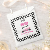 4速ピンクレースカー4th誕生日パーティー フェイバーバッグ (クリップ留めされた状態)