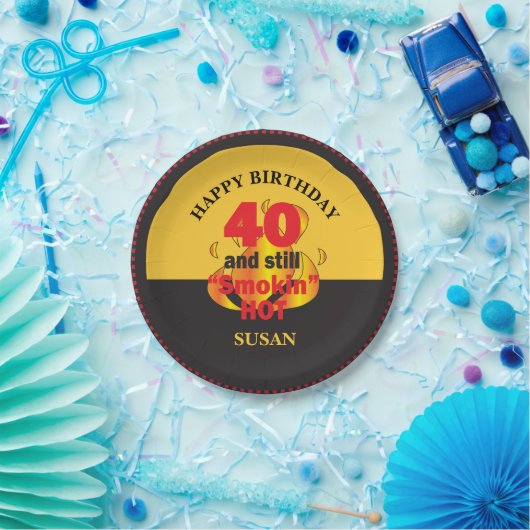 40およびまだSmokin熱い|の第40誕生日 ペーパープレート (パーティー)