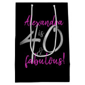 40と素晴らしいピンクと黒パーソナライズされた ミディアムペーパーバッグ (裏面)