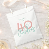 40と素晴らしいピンクのガーリー誕生日パーティー フェイバーバッグ (クリップ留めされた状態)