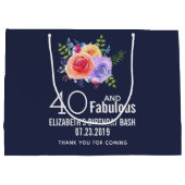 40と素晴らしい文字 – 水彩フローラ誕生日 ラージペーパーバッグ (裏面)