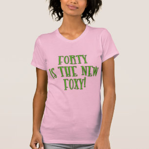 40は新しくずるいプロダクトです Tシャツ