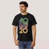 40は新20 - 40th誕生日エッセンシャルシャツ tシャツ (正面フル)