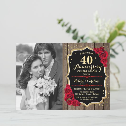 40周年記念 フォト付き - 木目と赤いバラ 招待状 (スタンド正面)