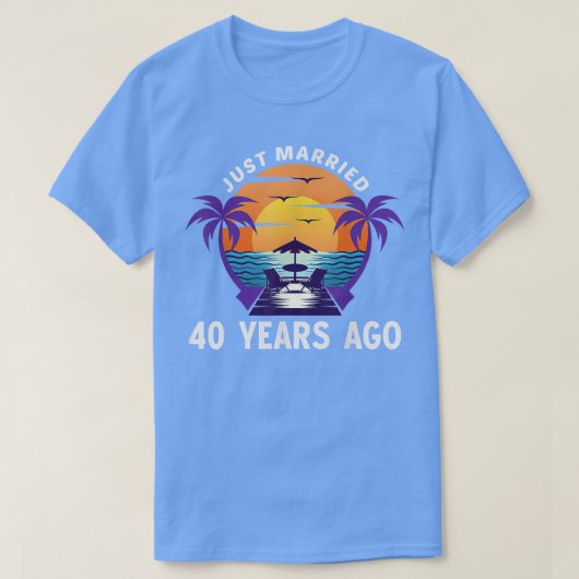 40年前に結婚しました 40周年結婚記念日のおそろい Tシャツ (デザイン正面)