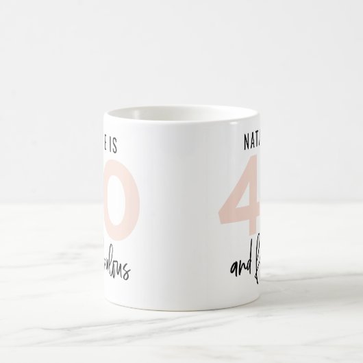 40歳と素晴らしいはっきりしたタイポグラフィ贈り物 コーヒーマグカップ (中央)