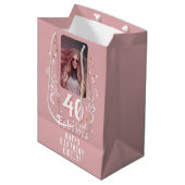 40歳と素晴らしい葉ピンク写真40歳の誕生日 ミディアムペーパーバッグ (正面アングル)