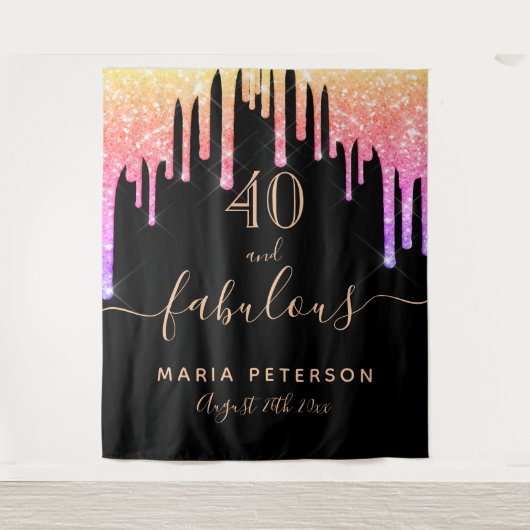40歳の素敵な誕生日 ブラック ピンク ゴールドのドリップス タペストリー (正面)