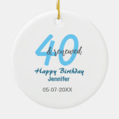 40歳の誕生日おめでとう 青い太字の数字 名前と誕生日 セラミックオーナメント (裏面)