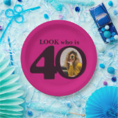 40歳の誕生日の写真はダークピンクの紙プレート ペーパープレート (パーティー)