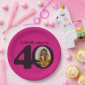 40歳の誕生日の写真はダークピンクの紙プレート ペーパープレート (パーティー)
