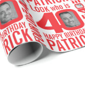 40歳の誕生日の赤の白のルック40カスタムの写真名 ラッピングペーパー (ロールコーナー)