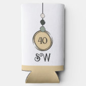 40歳の誕生日を追加イニシャル任意の年齢ピーチホワイト スリム缶クーラー (裏面)