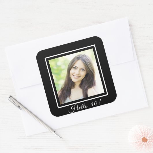 40歳の誕生日カスタムフォトブラック白 スクエアシール (封筒)