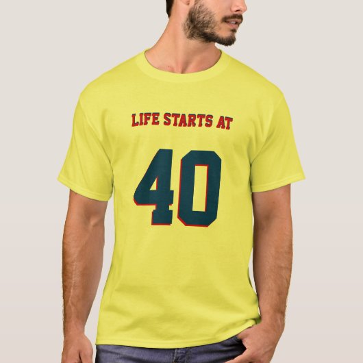 40歳の誕生日ジョークの人生が40歳から始まる Tシャツ (正面)