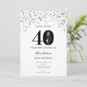 40歳の誕生日パーティールック誰の40写真モダン 招待状 (スタンド正面)