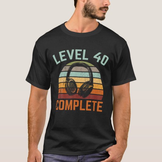 40歳の誕生日ビデオゲーマーレベル40の完了 Tシャツ (正面)