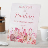 40歳の誕生日ピンクのローズ渦巻形のハート歓迎 台座サイン (インサイチュ)